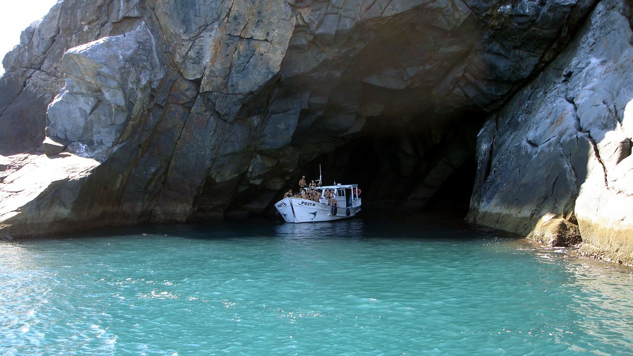 Arraial Do Cabo - Boat Trip Along The Beaches (4)