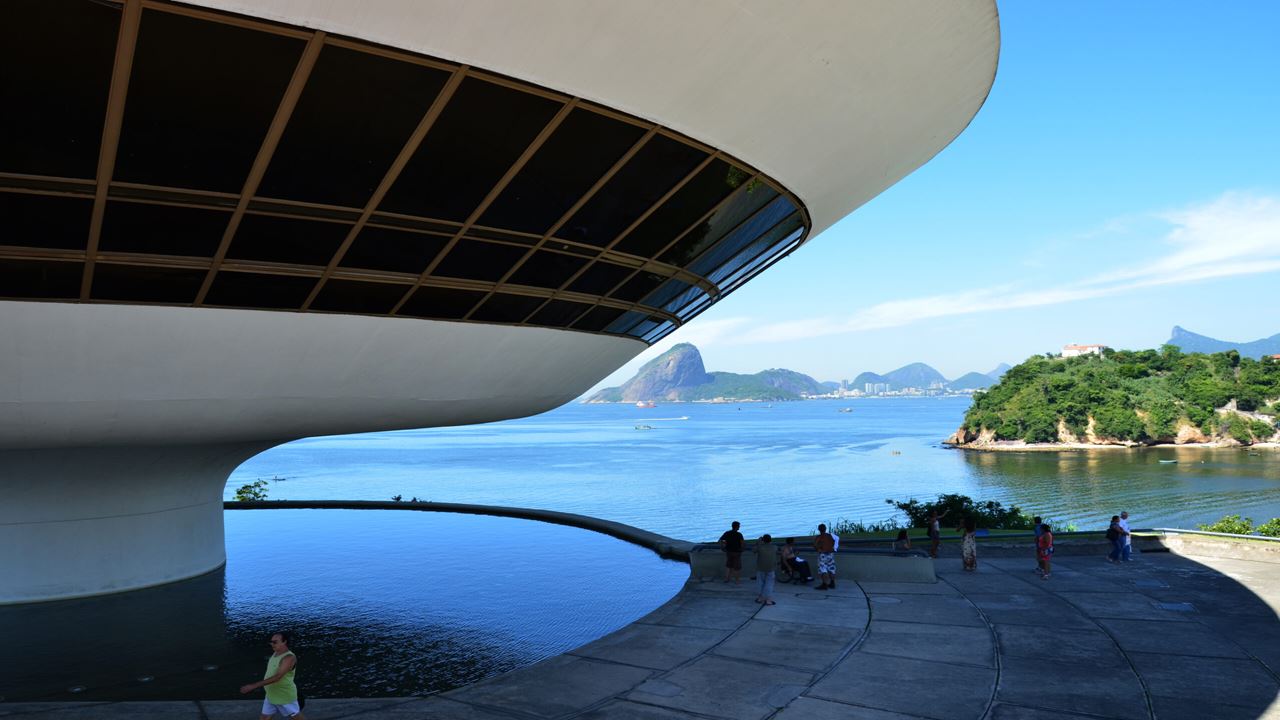Niteroi City And Oscar Niemeyer Museum (4)