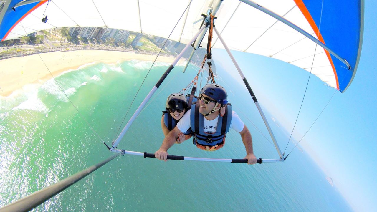 Hang Gliding Over Rio (5)