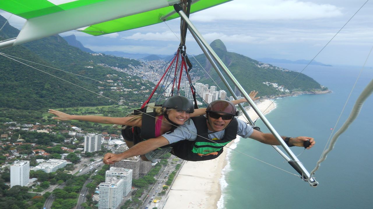Hang Gliding Over Rio (7)
